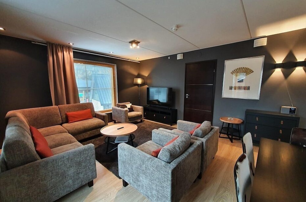 Premium 3-bedroom apartment A8 - with Sauna, Mountain View