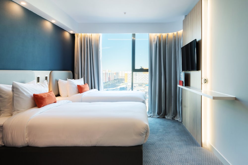 Standard Room, 2 Twin Beds (Free Breakfast) - Photo 2