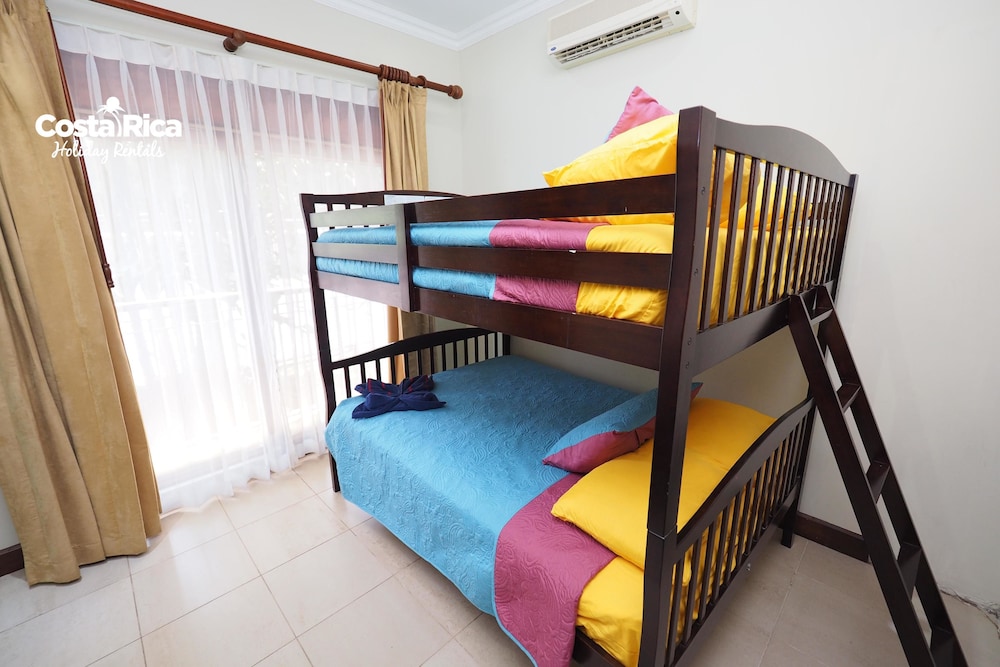 Apartment, 2 Bedrooms (Macaw #3) photo 2