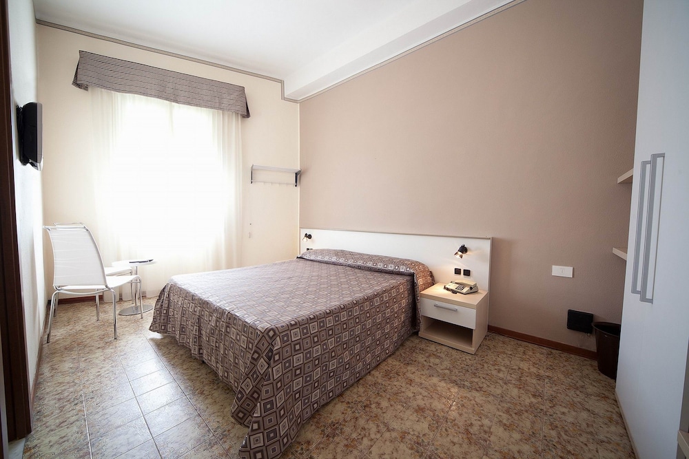 Economy Double or Twin Room