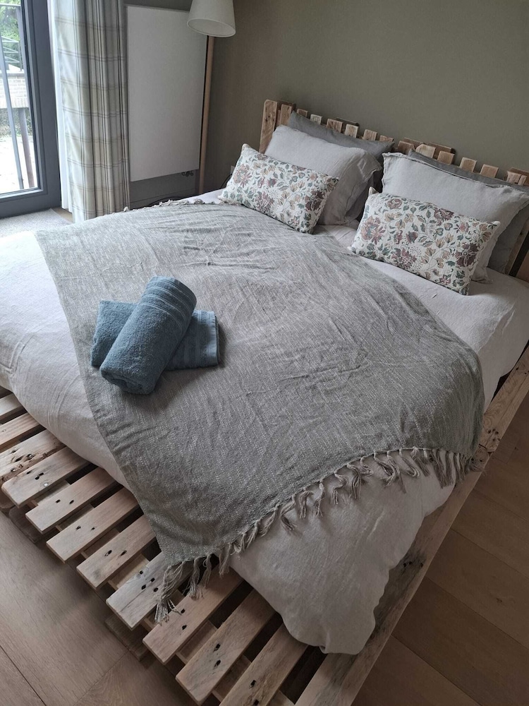 La Petite For t Contemporary Apartment in Halle, Photo 12