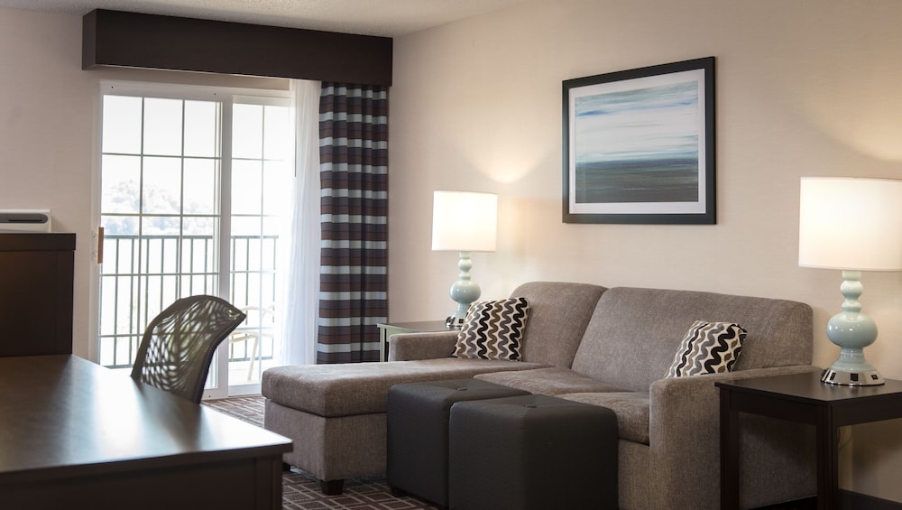 Suite, 1 Bedroom, River View - Photo 3