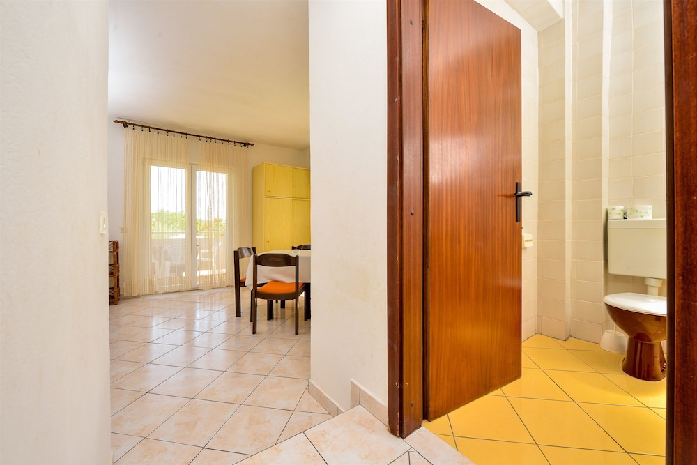 Apartment (A1) photo 2