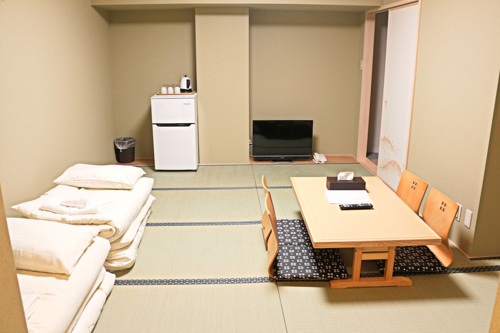 Room (304)