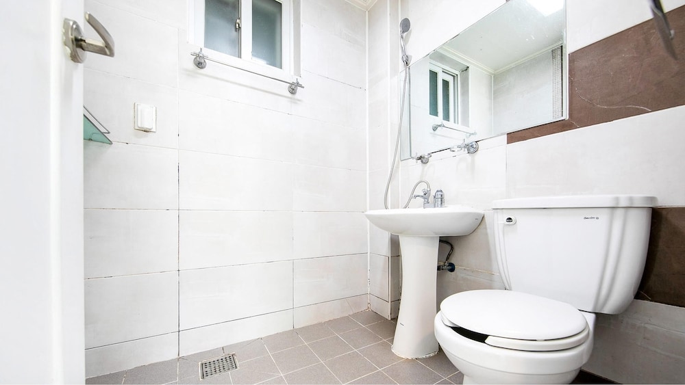 Basic Room, 1 Bedroom (Aquamarine) - Photo 7