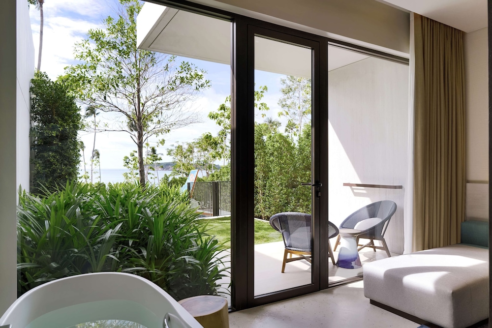 Family Room, 1 King Bed, Garden View (with Bunk Bed) - Photo 5