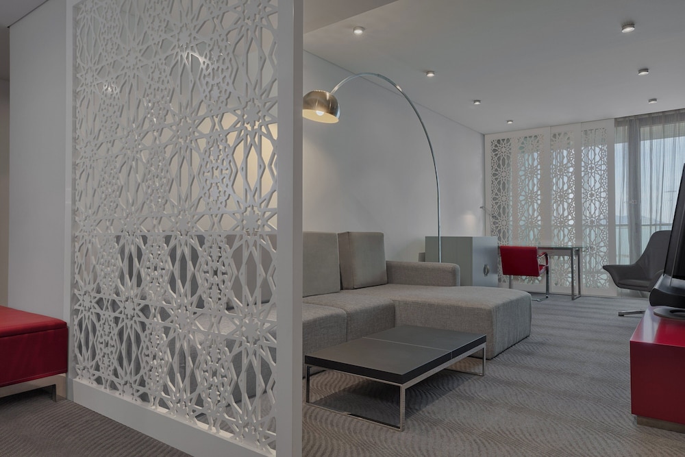 Junior Suite, 1 King Bed, Balcony