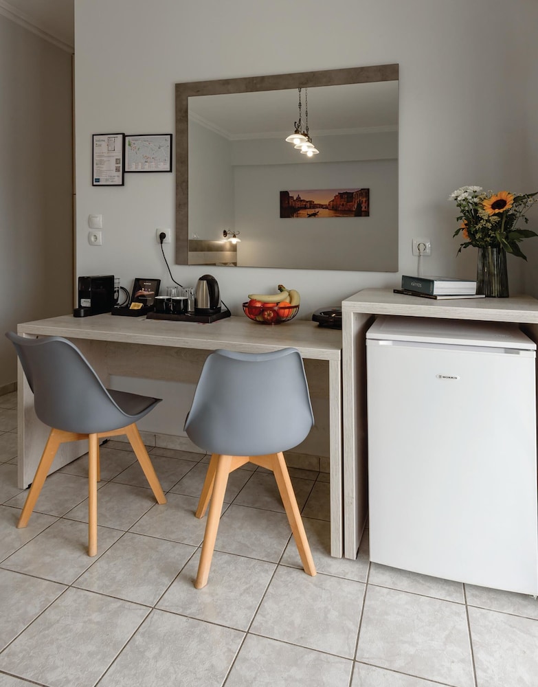 Superior Apartment, 1 Queen Bed, City View (Third Floor, Zilean D7)