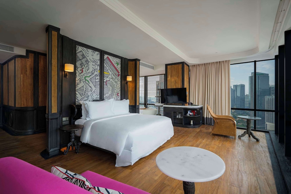 Grand Orient - King Room (2 adults + 1 child) thumbnail 5