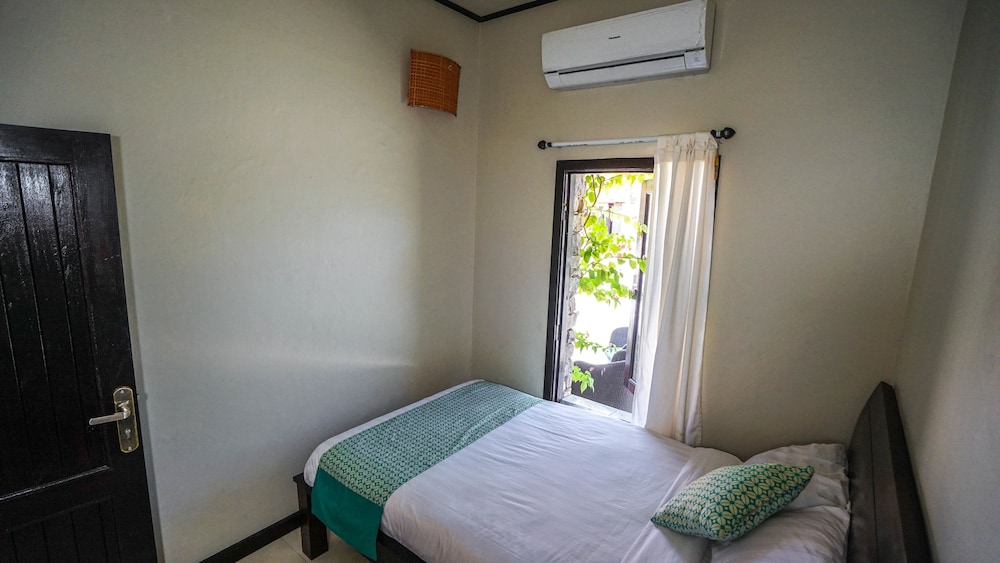Comfort Single Room, 1 Twin Bed, Shared Bathroom, Park View photo 2