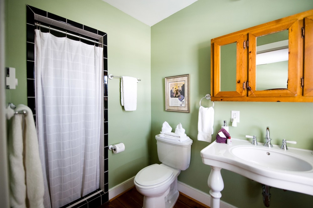 Comfort Room, 1 Double Bed, Fireplace, Corner photo 3