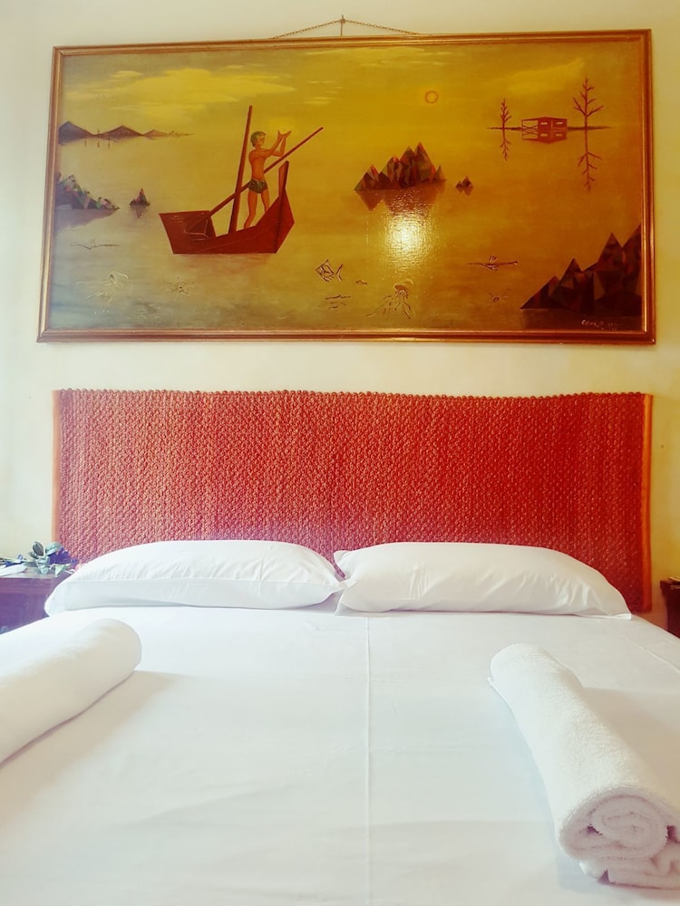 Economy Double Room, Shared Bathroom, Canal View photo 1