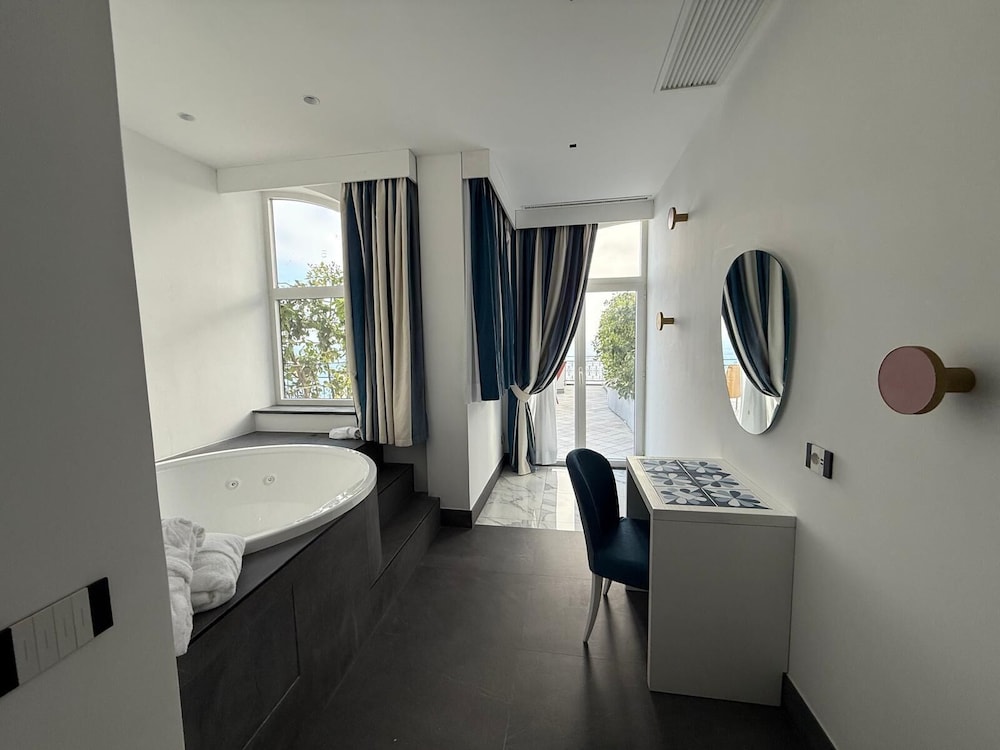 Junior Room - Photo 15