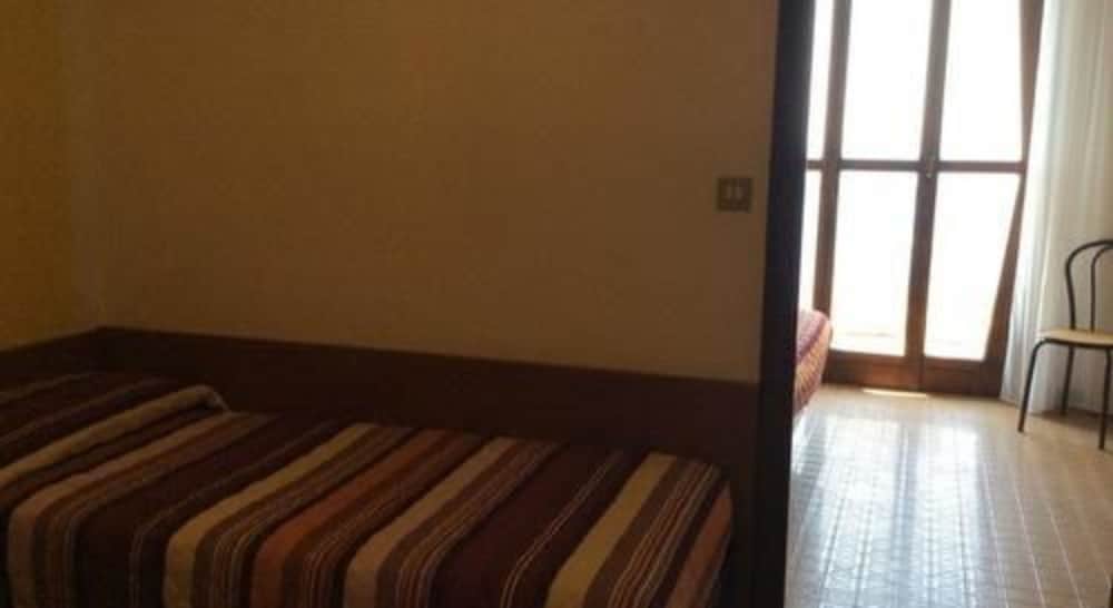 Basic Double Room, Sea View photo 3