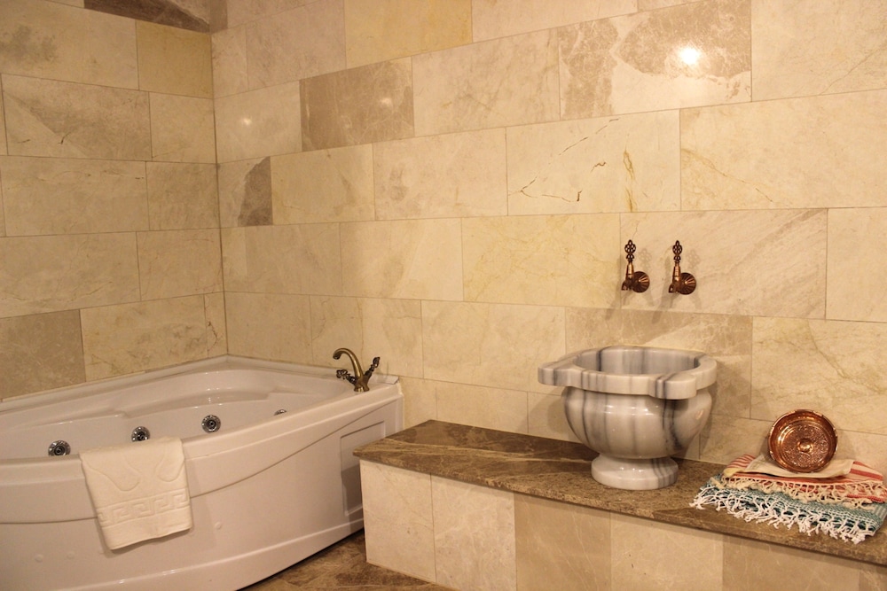 Deluxe Triple Room - Photo 4
