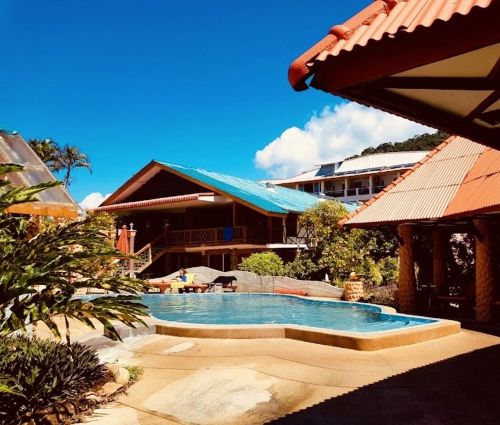 Deluxe with Jacuzzi