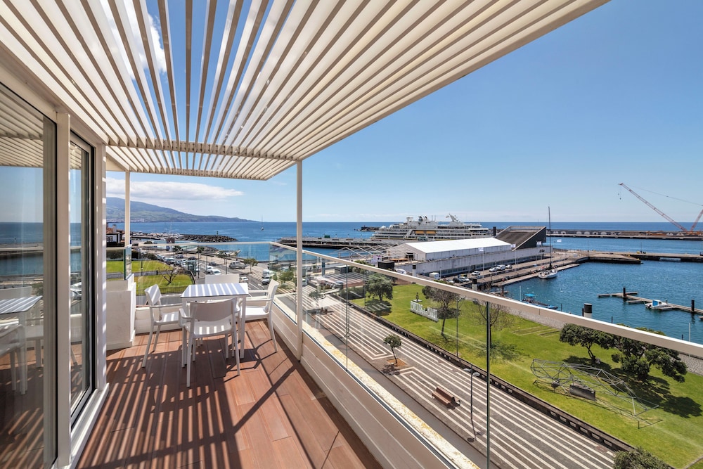 Premium Suite, Sea View thumbnail 6