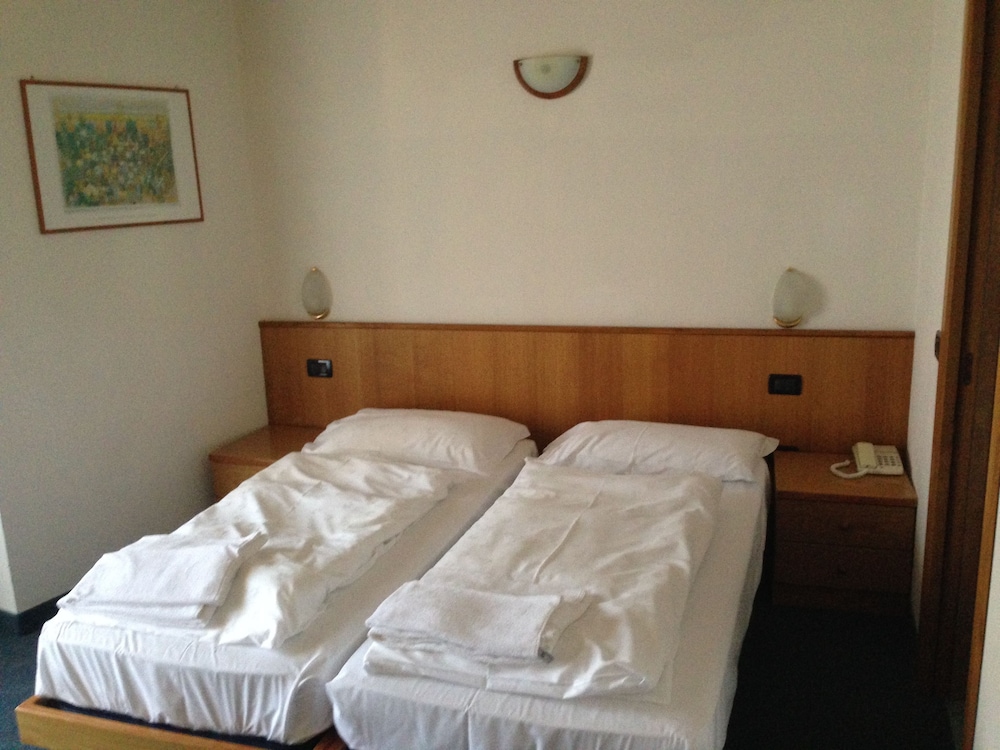 Triple Room, Balcony