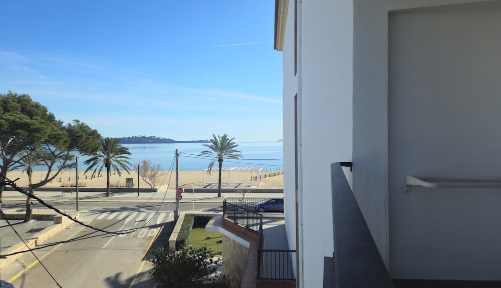 Standard Double Room, Partial Ocean View