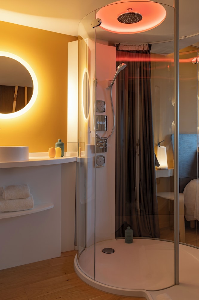 Comfort Room photo 2