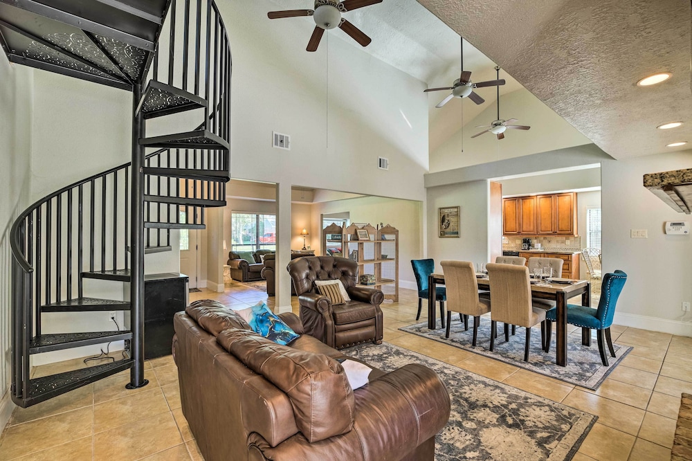House (4 Bedrooms) photo 1