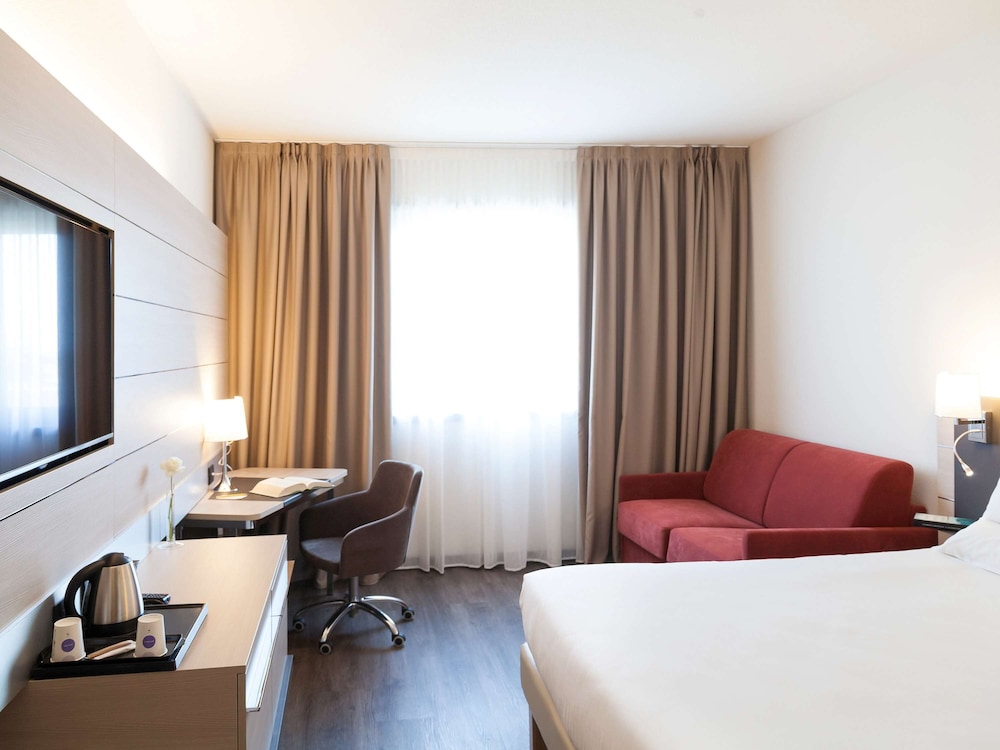 Superior Room, 1 King Bed with Sofa bed