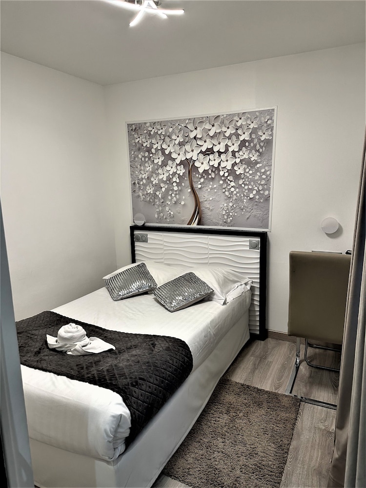Superior Single Room