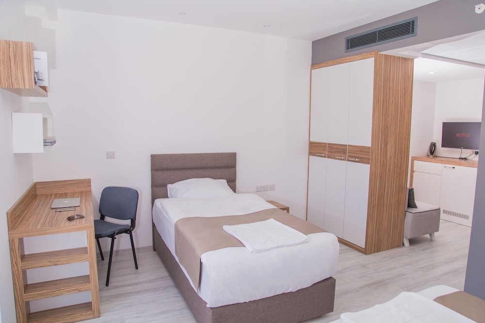Twin Room - Photo 1