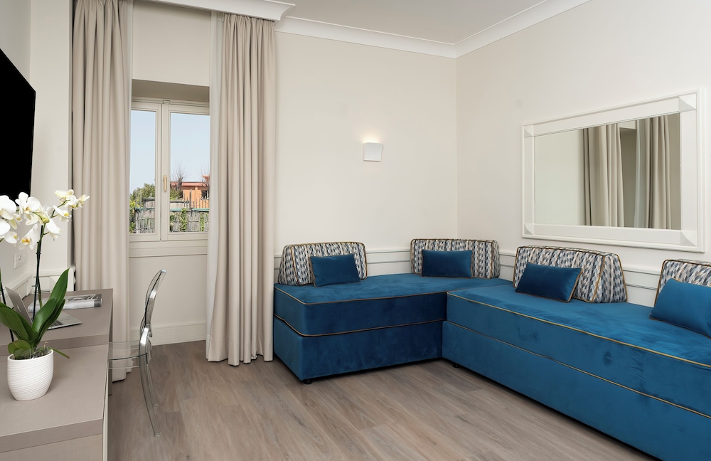Family Suite thumbnail 6