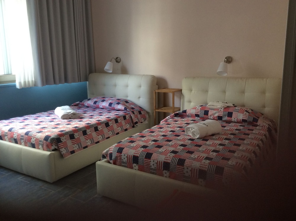 Basic Double Room photo 3