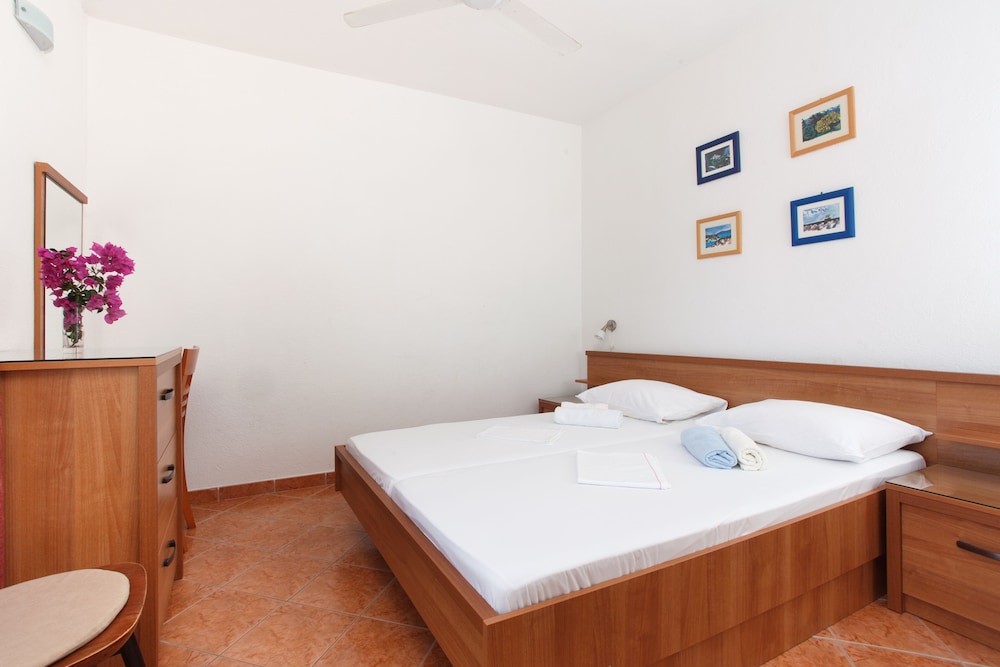Double Room, Partial Sea View