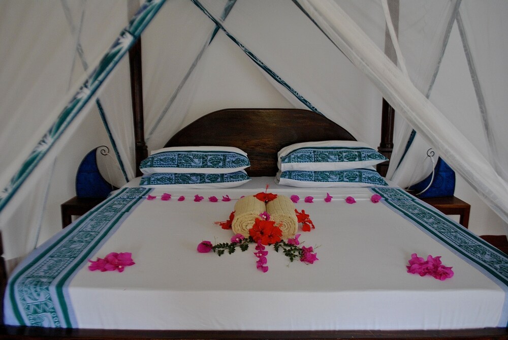 Triple Room, Pool View photo 2