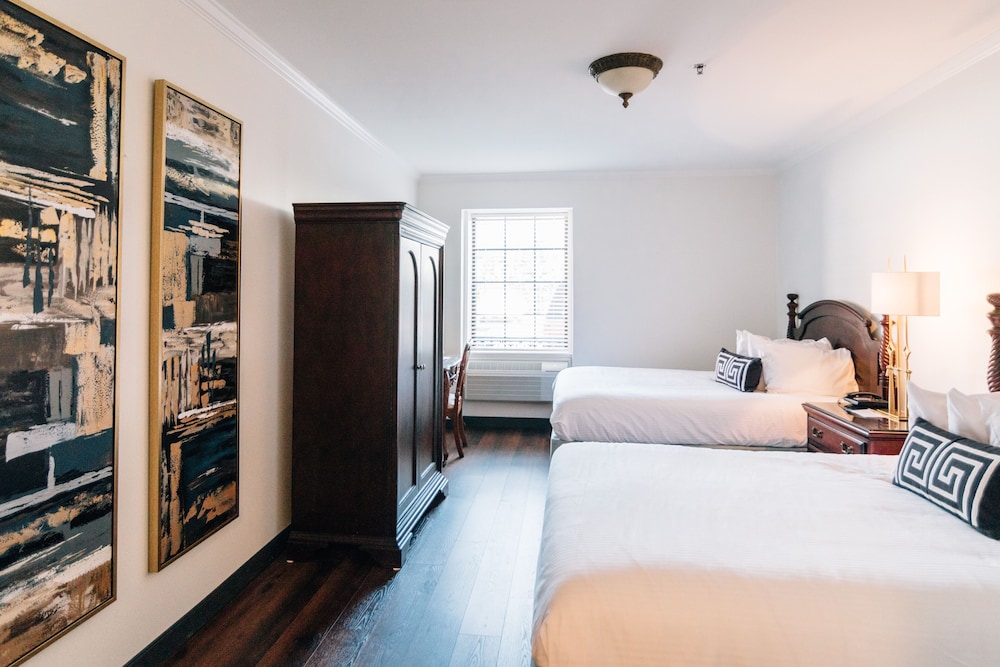 Room, 2 Queen Beds, Non Smoking photo 1