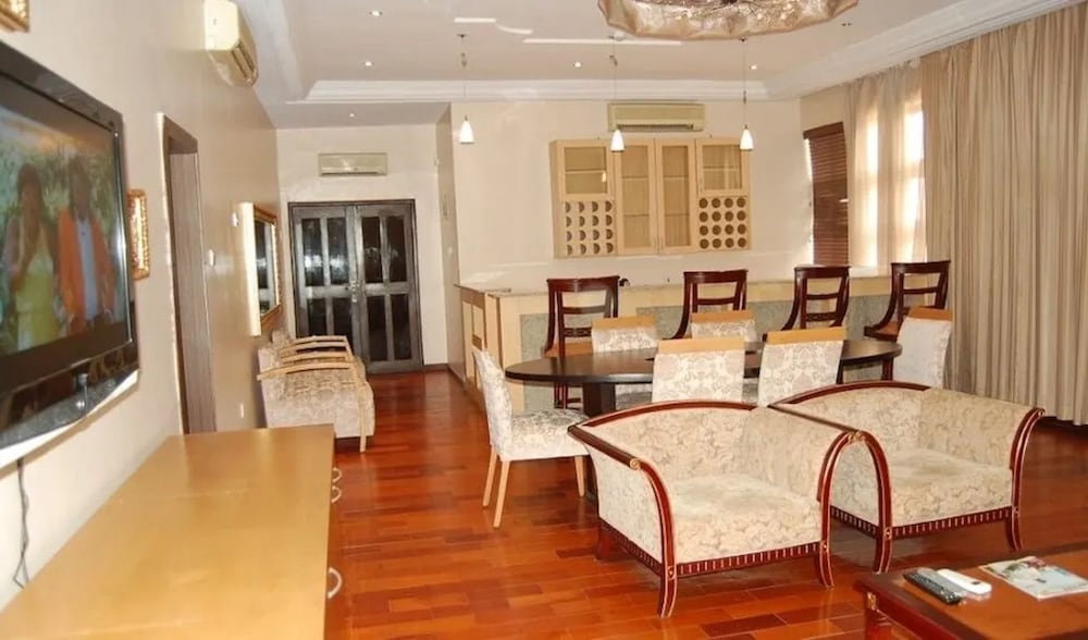 Royal Room photo 3