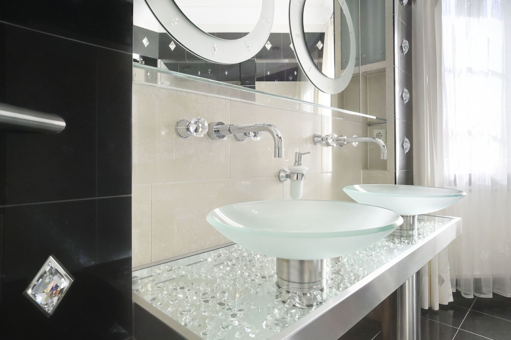 Signature Double Room - Photo 15