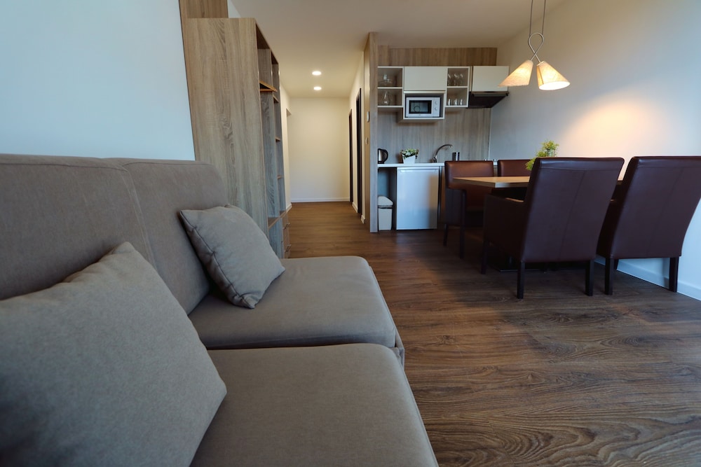 Premium Apartment, Balcony, Partial Lake View photo 3