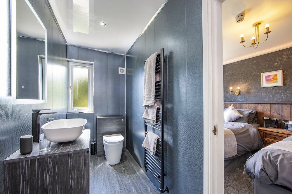 Room (B - Standard Twin Room (Tiree)) - Photo 7