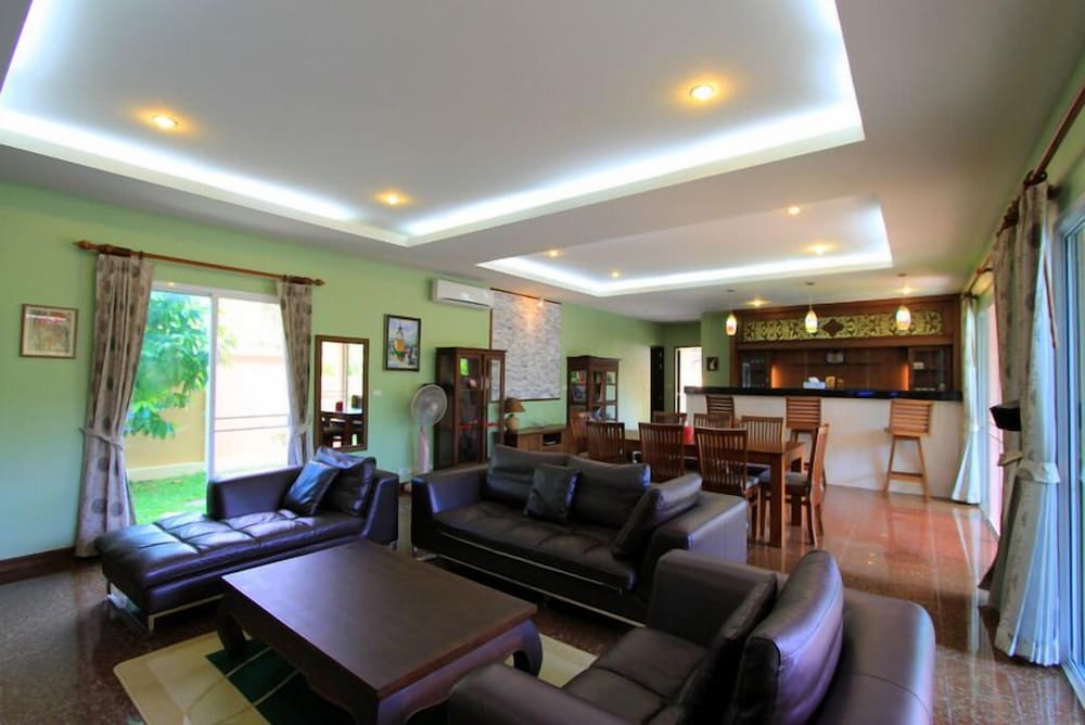 Villa, 4 Bedrooms photo 3