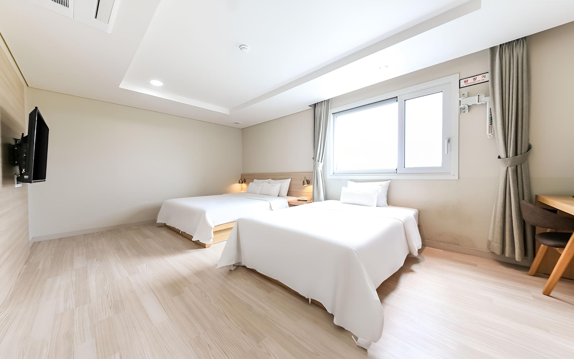 Room (Premium Twin) photo 1