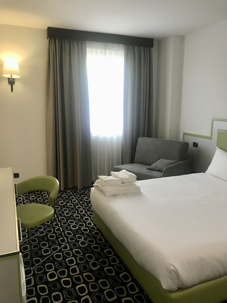 Comfort Double Room, 1 Queen Bed photo 3