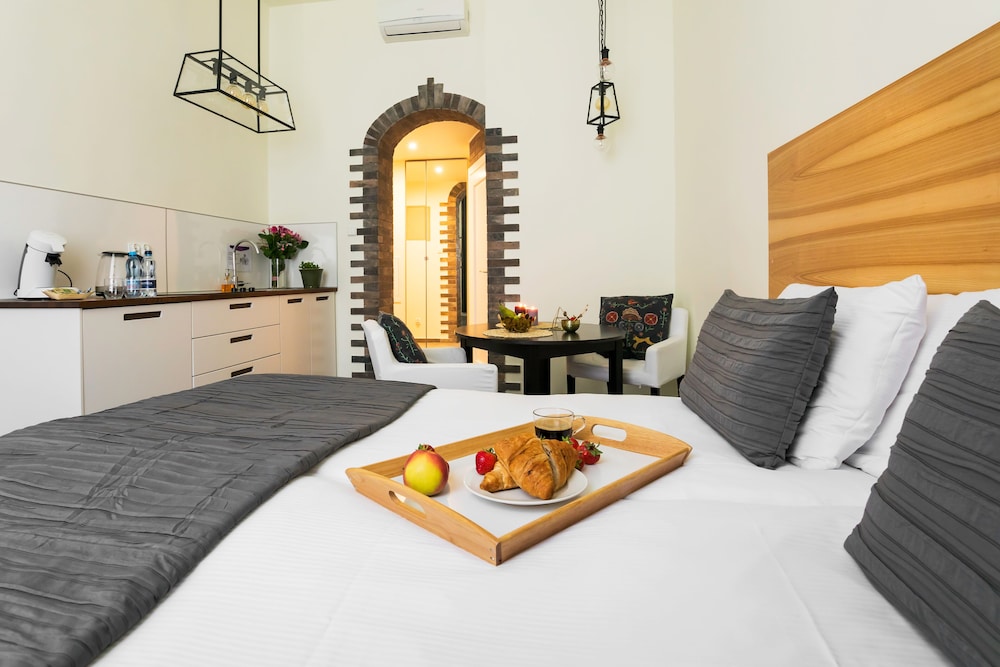 Deluxe Studio, 1 Bedroom, Non Smoking, Kitchenette photo 1