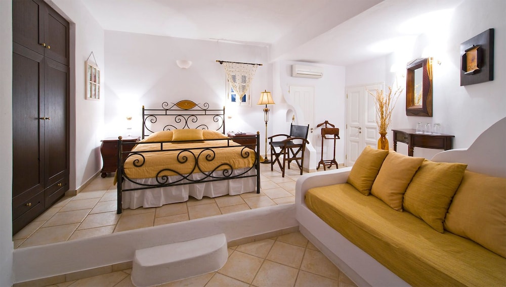 Deluxe Double Room, Pool View