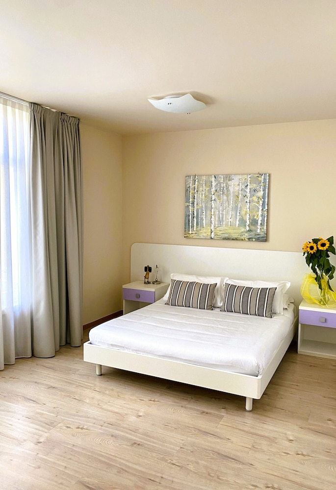 Junior Room photo 2
