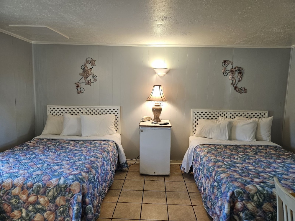 Room, 2 Double Beds, Smoking photo 3