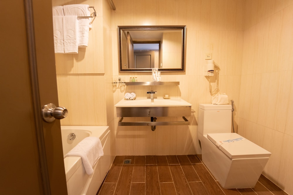 Suite, City View photo 3