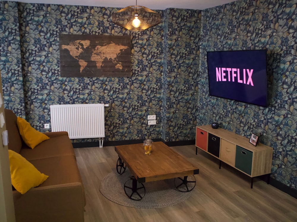 Deluxe Apartment