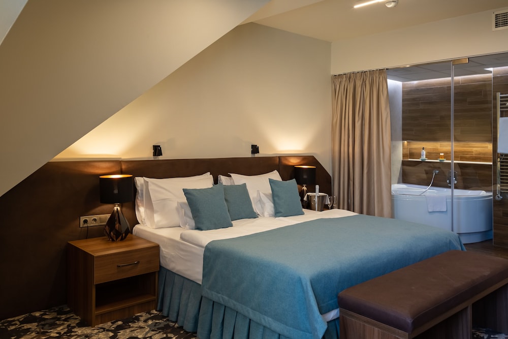 Deluxe Room - Photo 1