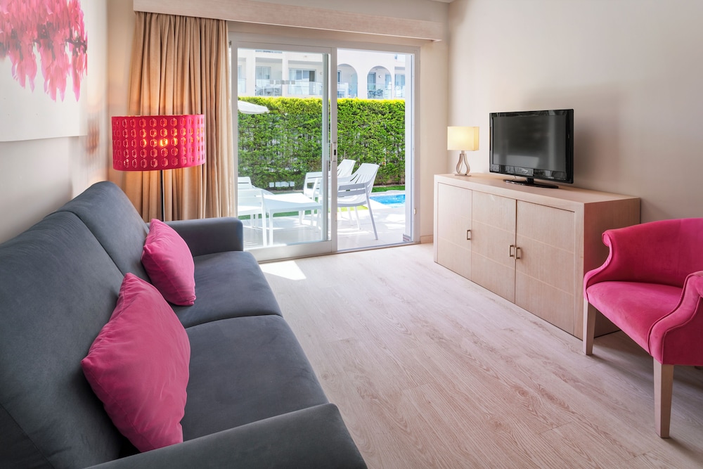 Premium Hydro Spa One Bedroom Apartment - Photo 7