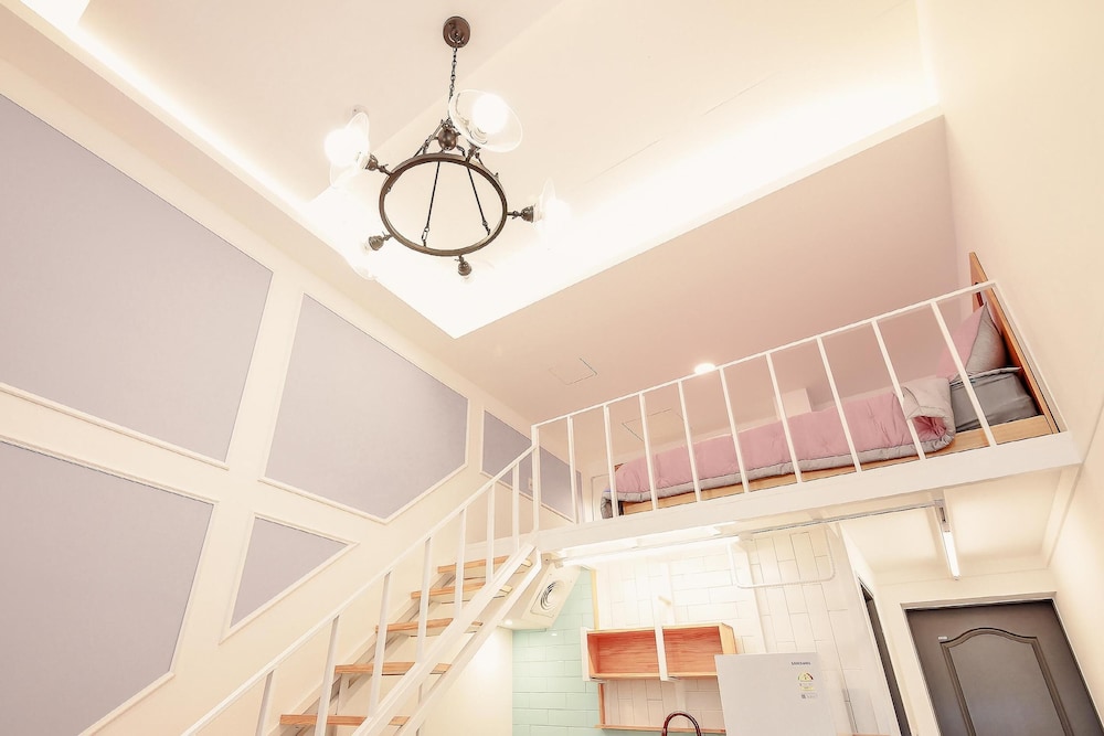 Basic Room, 1 Bedroom (F103) - Photo 8