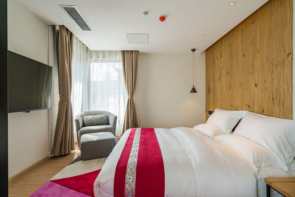 Deluxe Double Room, Garden View photo 2
